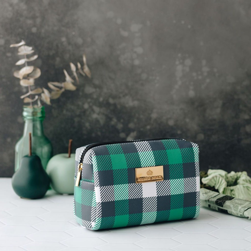 MANOR ROAD TRAVEL BAG. CLASSIC PLAID GREEN. PRE-ORDER