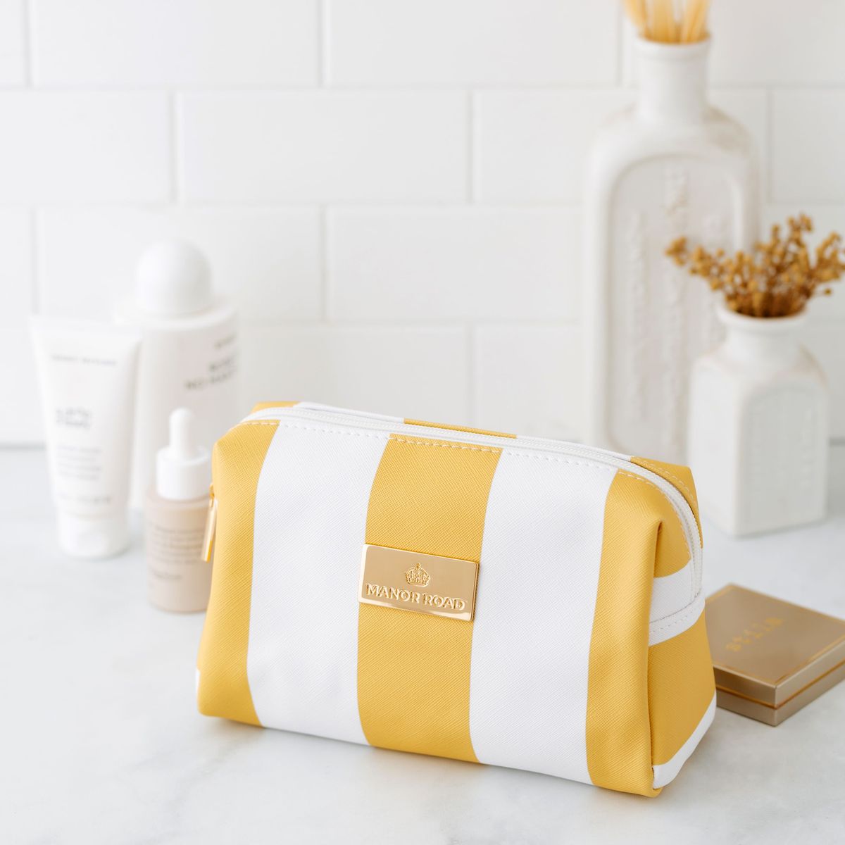 MANOR ROAD TRAVEL BAG. LEMON WHITE STRIPE. PRE-ORDER